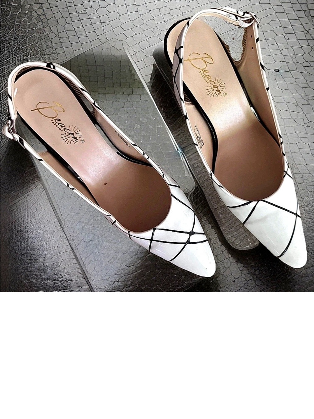 🎬BEACON🎬 PATENT LEATHER GEO PRINT POINTED 3” HEEL SLINGBACK PUMPS - Picture 2 of 12